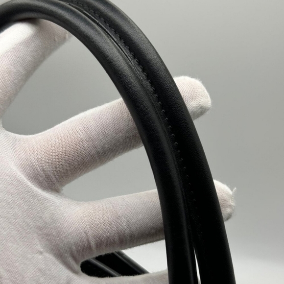 Chanel - Picture 6 of 13